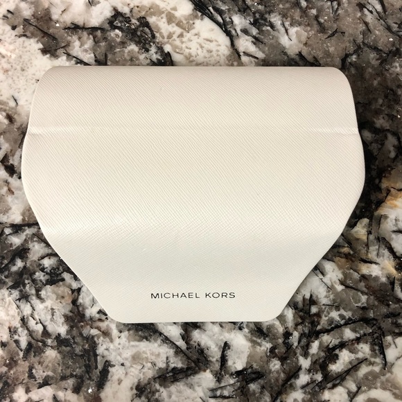 Michael Kors Sunglass Eyeglass Hardshell Case Snap Closure and Cloth - Picture 3 of 11